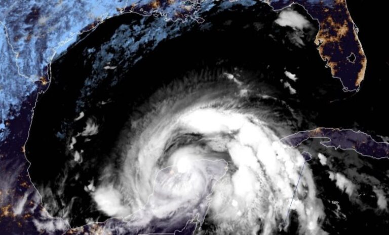 Uragano Zeta – Punta verso gli Usa dopo aver devastato lo Yucatan