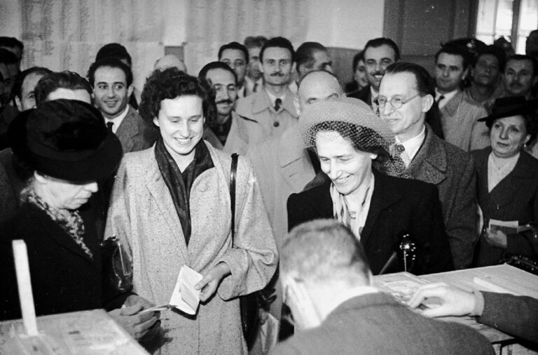Suffragio universale: il 5 ottobre 1944 la Francia riconosce il diritto di voto alle donne