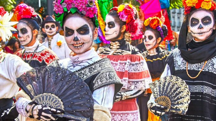 dia de los muertos tradizioe messicana
