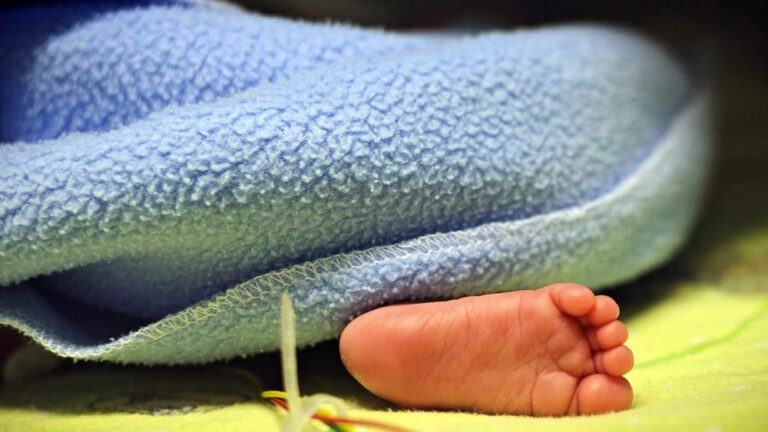 Castellina Marittima (Pisa) – Muore bimbo di 5 mesi di sindrome della morte in culla