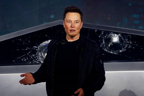 Musk apre ad alleanza di Tesla con altra società