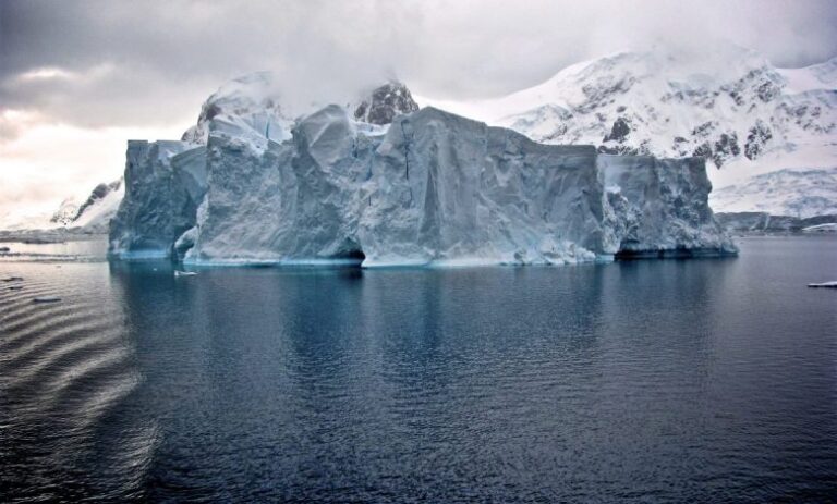 Meteo – La scoperta che preoccupa gli scienziati: l’Antartide perde ghiaccio sempre più velocemente