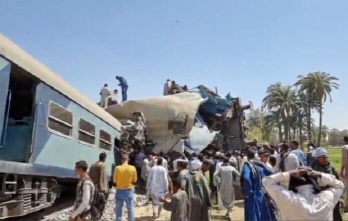 Egitto: scontro tra treni, oltre 30 morti