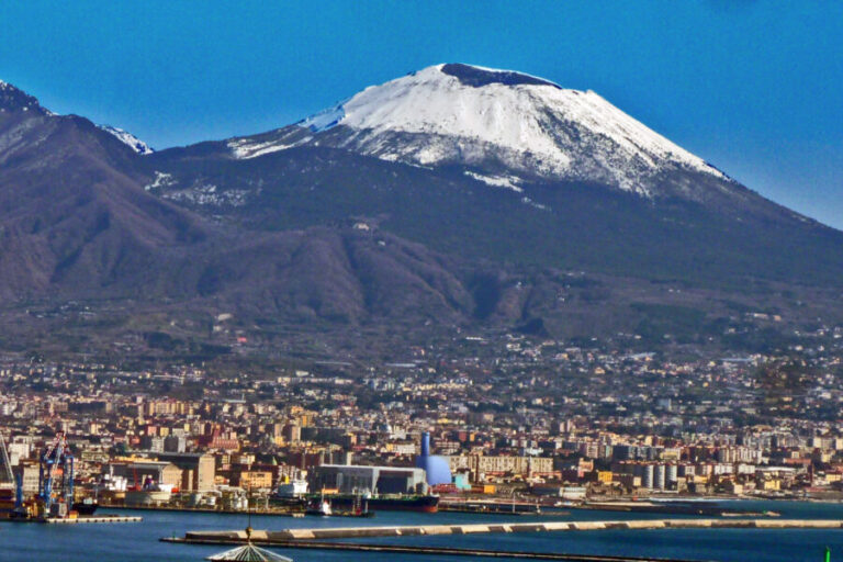 Maltempo Campania – Neve sul Vesuvio e temperature basse in tutta la regione