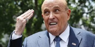 FBI perquisisce la casa di Rudy Giuliani