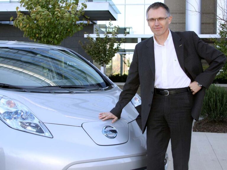 Tavares su Tesla: niente più crediti ambientali