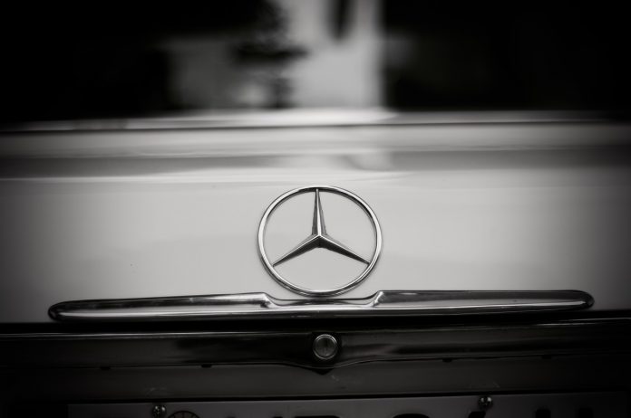 Mercedes dati clienti violati