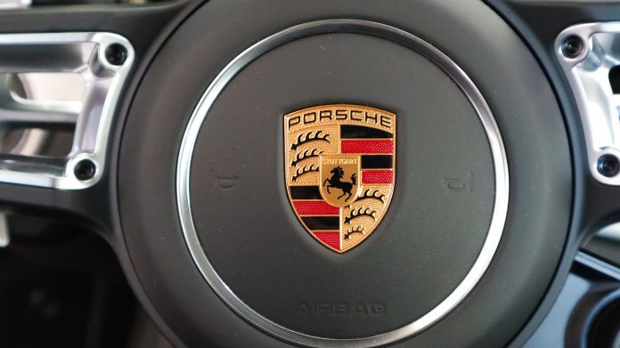 Porsche Macan rumors interni