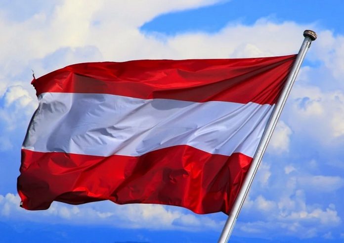 Austria: Strache condannato per aver accettato tangenti