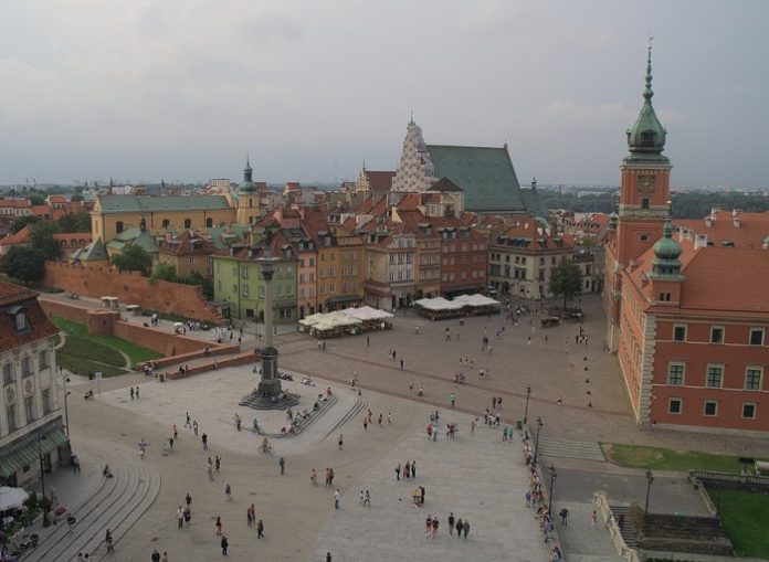 Crisi di governo in Polonia: Morawiecki manda via il vice