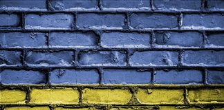 Ucraina: primo consigliere del presidente scampato ad agguato