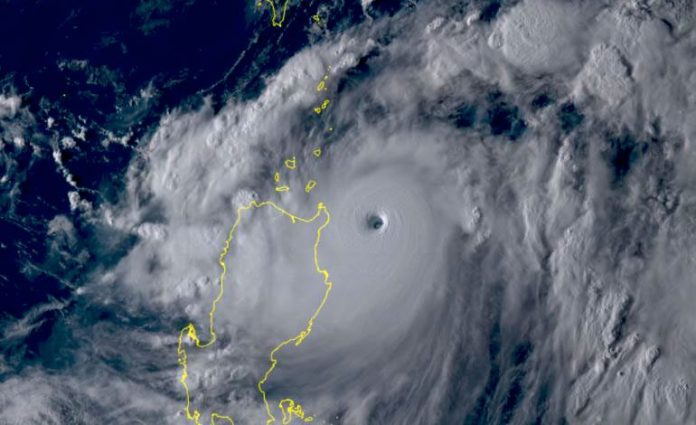 Taiwan sfiorata dal Super Tifone