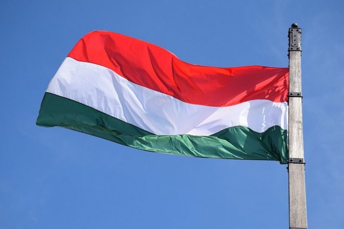 Orban aumenta i salari in vista delle elezioni 2022