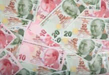 Lira turca crolla
