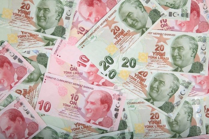 Lira turca crolla