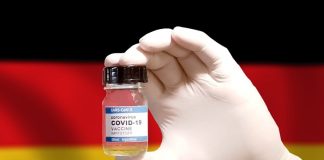 Merkel: non vaccinati riflettano sul loro dovere verso società