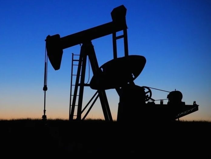 Camera USA approva disegno di legge che vieta le importazioni di petrolio russo