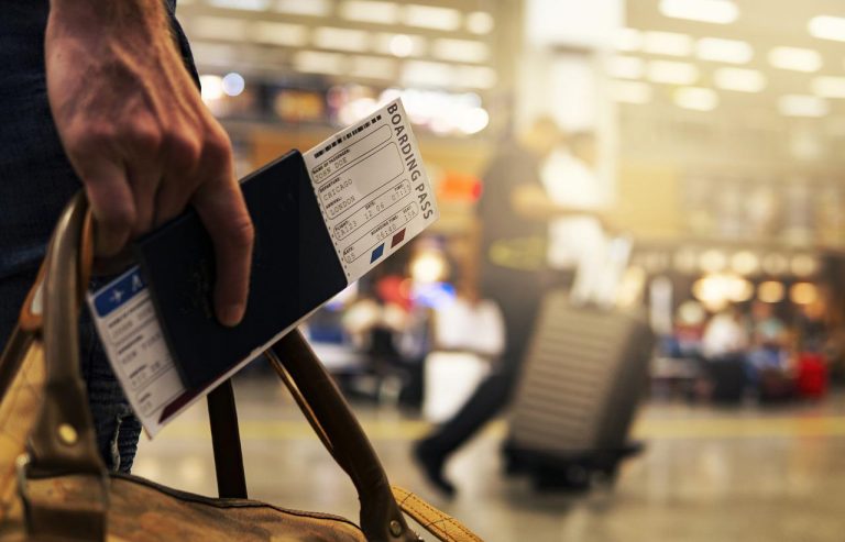Bagagli maltrattati in aeroporto: nel 2021 sono aumentati