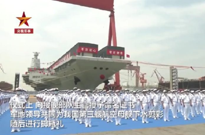 La Cina lancia ufficialmente la sua terza portaerei