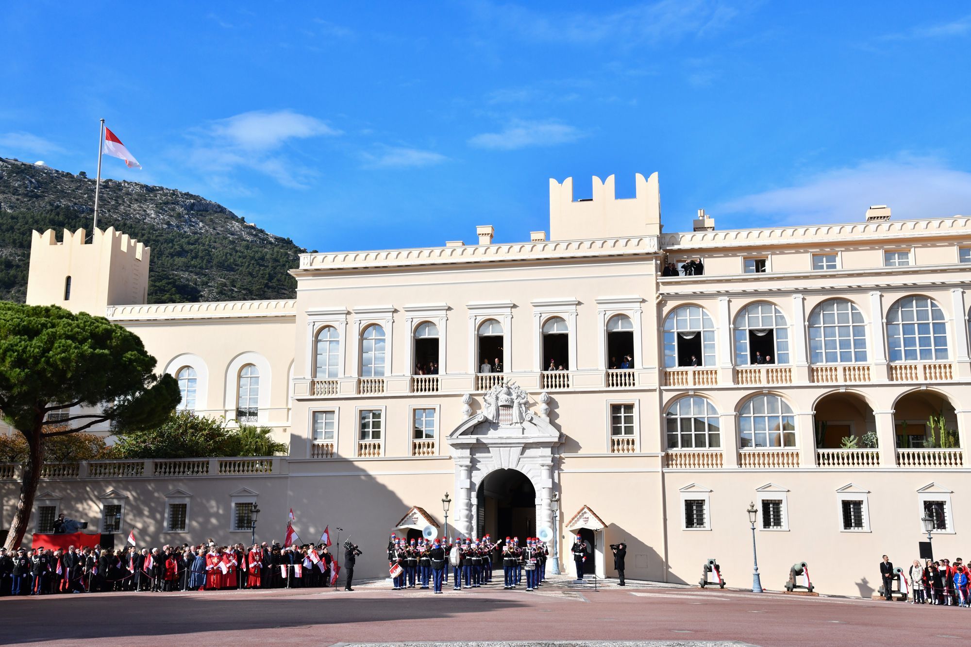Palazzo del Principe di Monaco: comparsi degli affreschi