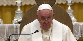 Papa Francesco: devo rallentare, ma per ora non ho pensato di dimettermi