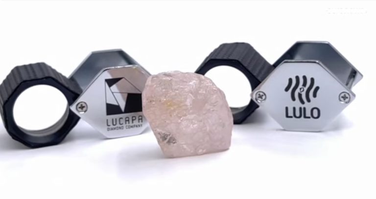 Angola: minatori scoprono un altro gigantesco diamante rosa