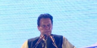 Ex primo ministro pakistano Khan accusato di atto antiterrorismo