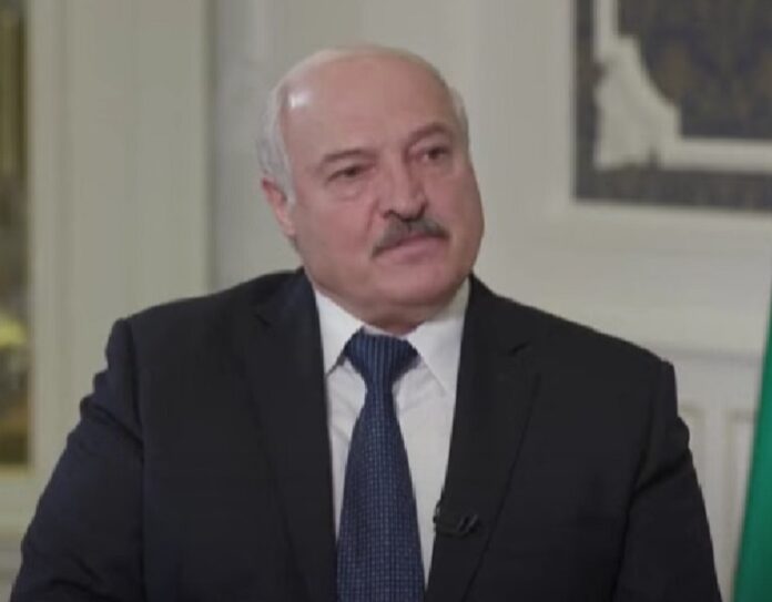 Lukashenko: la nostra generazione sta affrontando la sua prova di forza