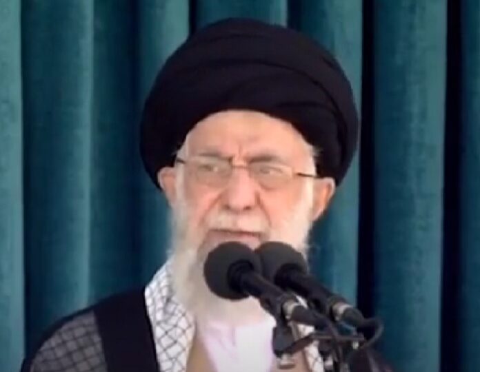 Khamenei: proteste in Iran organizzate dagli USA e Israele