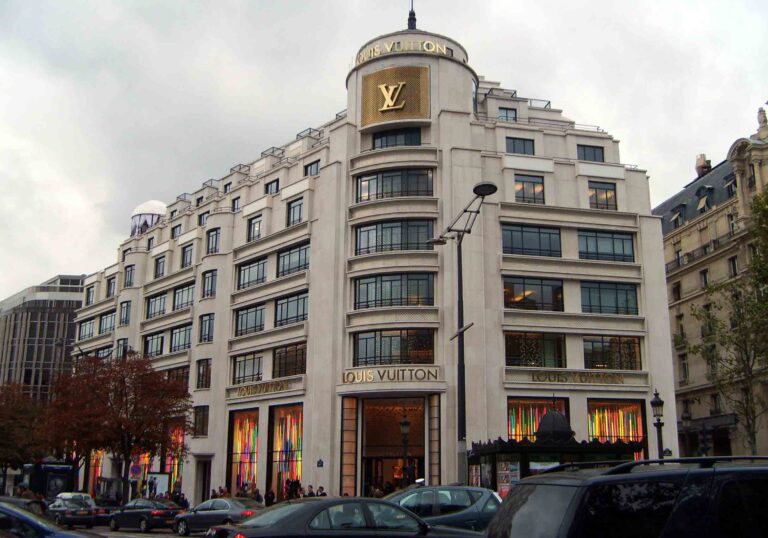 Michael Burke trasforma il quartier generale Louis Vuitton a Parigi in Hotel
