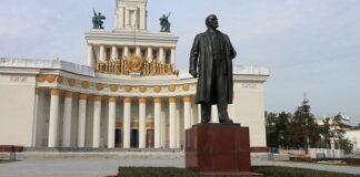Ucraina: Mosca ripristina la statua di Lenin a Melitopol