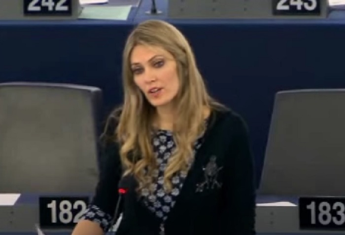 Scandalo al Parlamento europeo: vicepresidente arrestata per corruzione