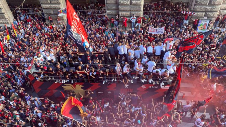 Il Genoa torna in Serie A: la favola del Grifone