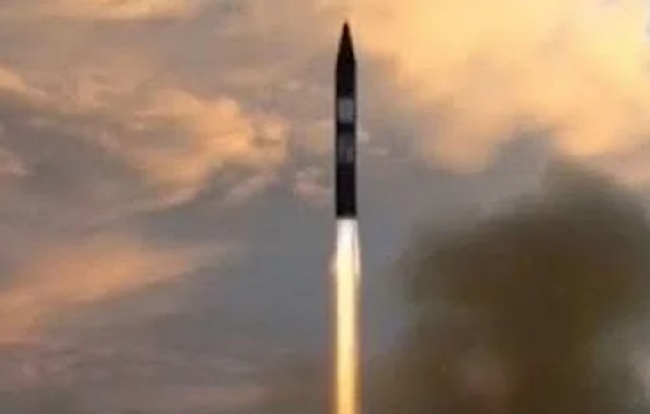 L'Iran testa un missile balistico di successo