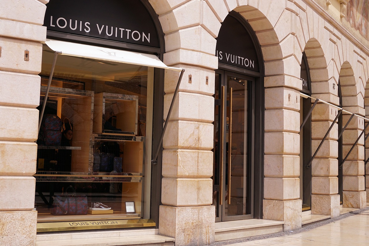 Louis Vuitton mette in vendita NFT da 39.000 euro