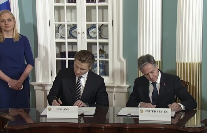 USA e Finlandia firmano un accordo nel settore della difesa
