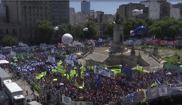 Argentina: scioperi nazionali contro le riforme di austerità di Milei