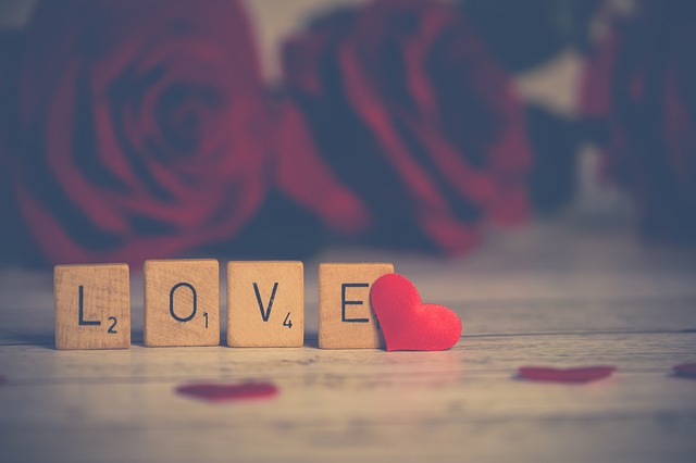 Mario Festa e le poesie d’amore per gli innamorati