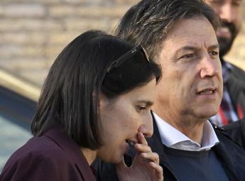 Elezioni Basilicata, Chiorazzo non si ritira: vede Schlein e Conte ma resta stallo