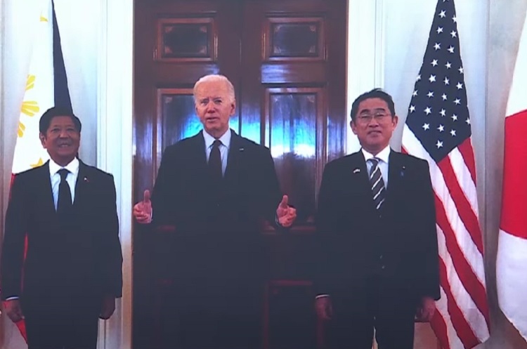 Pechino condanna il vertice USA-Giappone-Filippine
