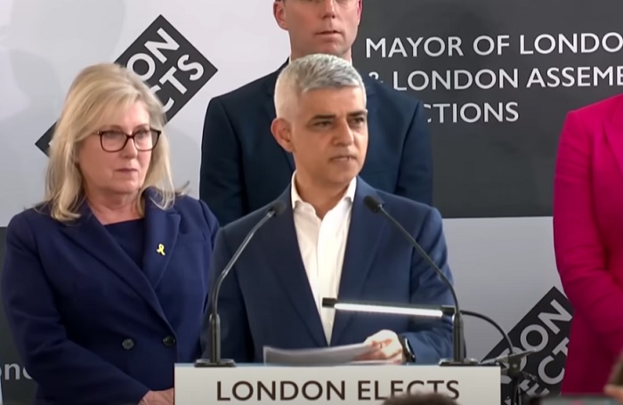 Londra: Khan confermato sindaco